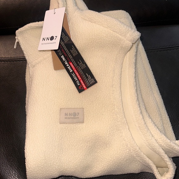 NN07 Fleece Cream Vest - Picture 3 of 6